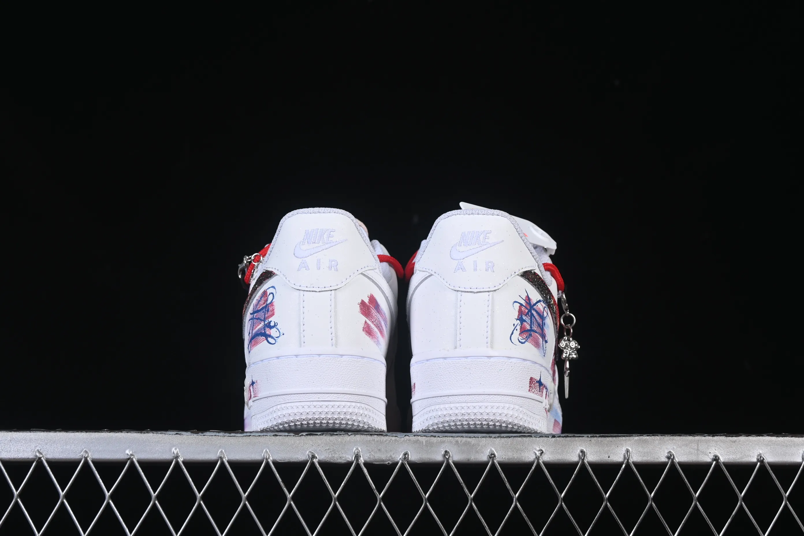 All categories Nk Air Force 1 Air Force series Nk Air Force 1 Low Air Force low-top Nike Air Force 1'07 Low "Gemini" Hand-painted graffiti twelve constellations series Gemini Air Force One low-top casual sneakers 521-621